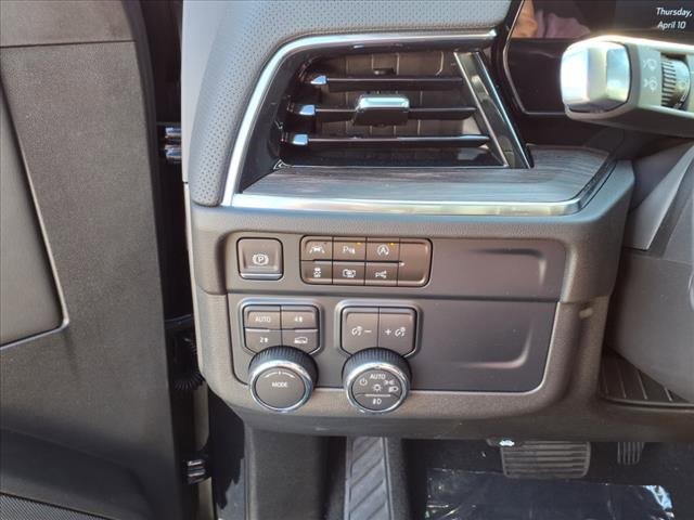 New 2025 Chevrolet Suburban Premier image 9