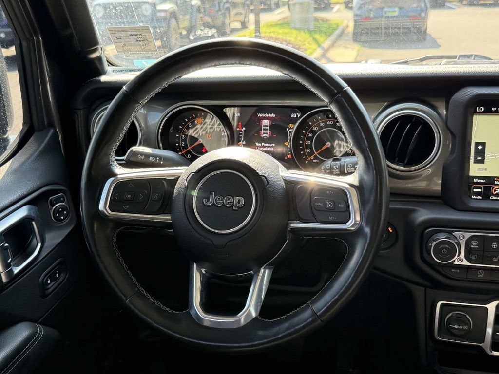 Used 2022 Jeep Wrangler Unlimited Sahara w/ Cold Weather Group AWD/4WD image 19