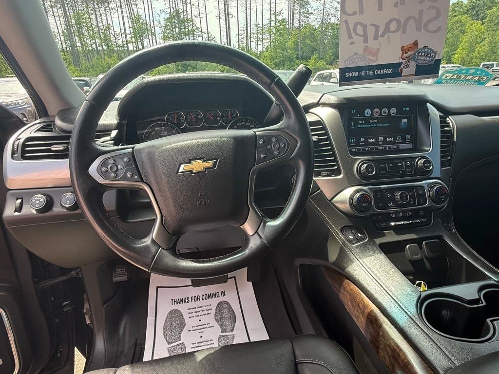 Used 2019 Chevrolet Suburban LT w/ Luxury Package AWD/4WD image 11