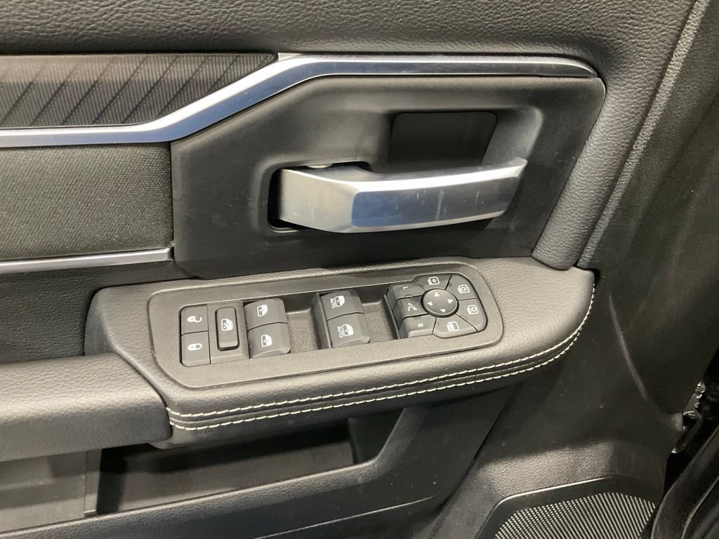 Used 2025 RAM 3500 Big Horn AWD/4WD image 8