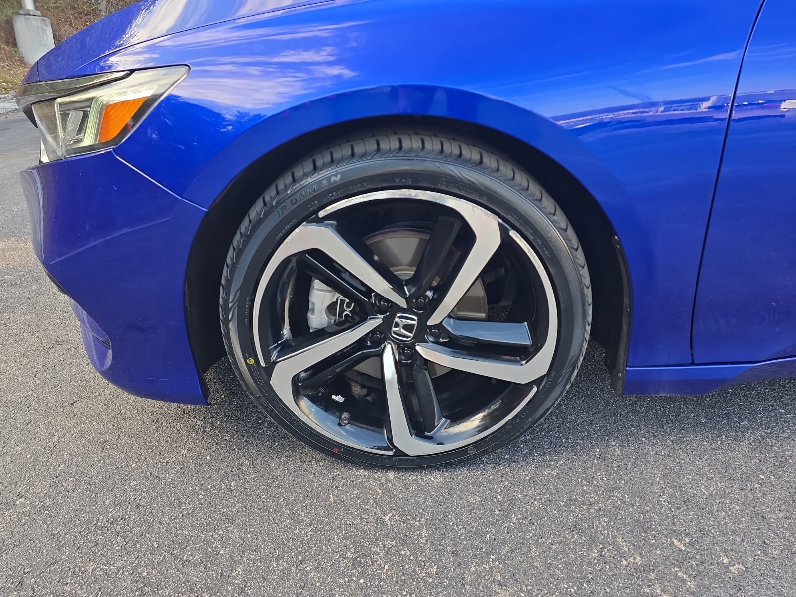 Used 2019 Honda Accord Sport image 9