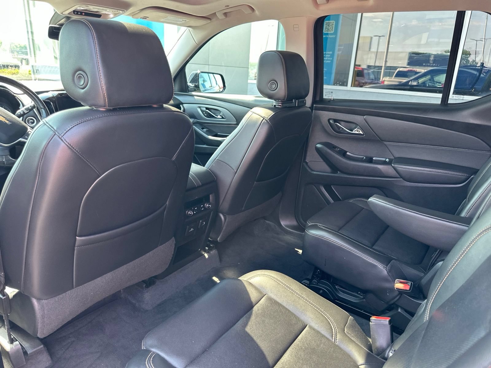 Used 2020 Chevrolet Traverse Premier w/ Redline Edition AWD/4WD image 16