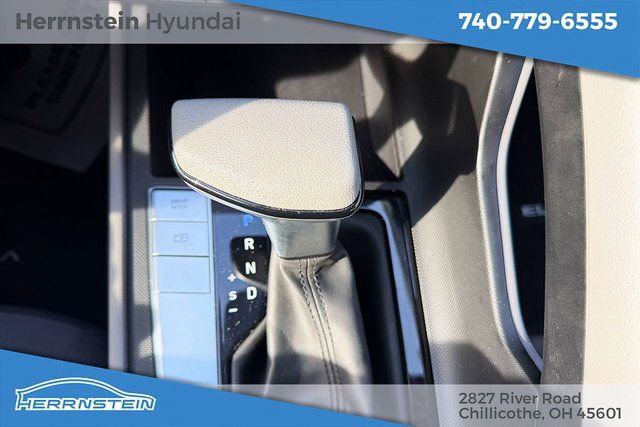 Used 2024 Hyundai Elantra SEL image 20