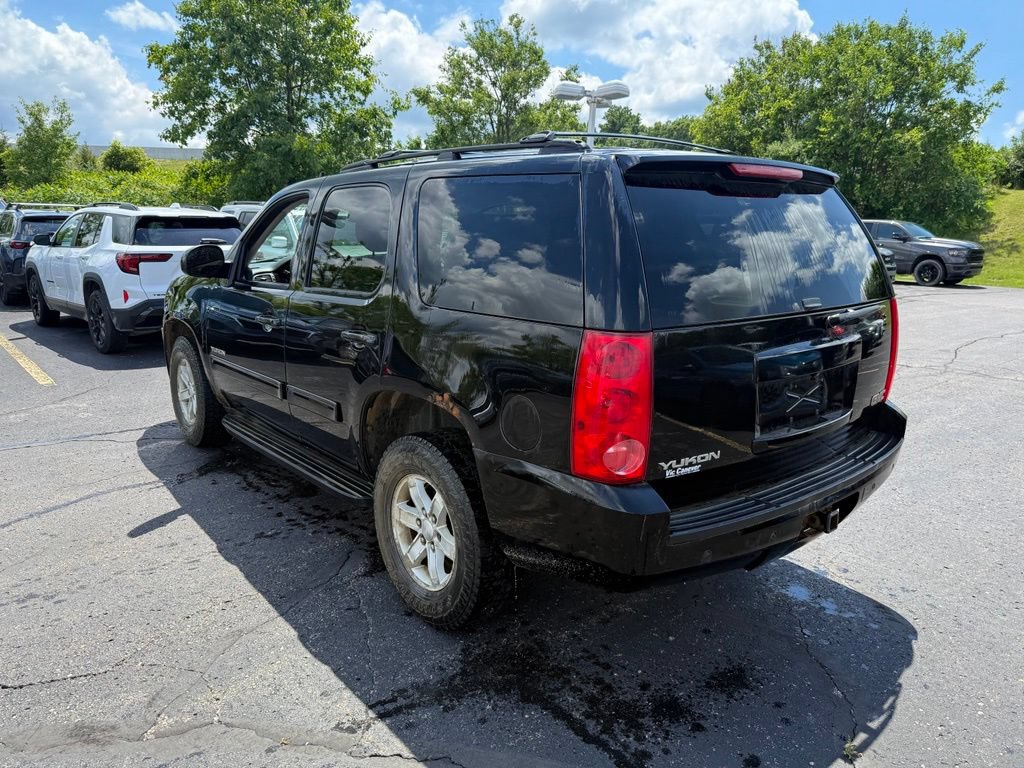Used 2013 GMC Yukon SLE w/ Convenience Package AWD/4WD image 2