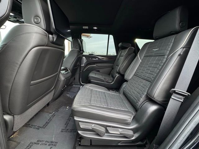 Certified 2024 Cadillac Escalade Sport Platinum w/ LPO, ONYX Package image 33