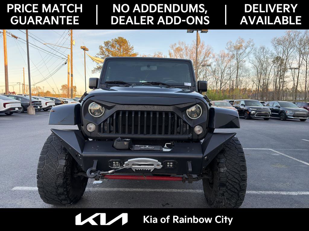 Used 2015 Jeep Wrangler Unlimited Sahara image 2