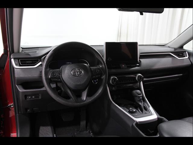 Used 2025 Toyota RAV4 XLE AWD/4WD image 6