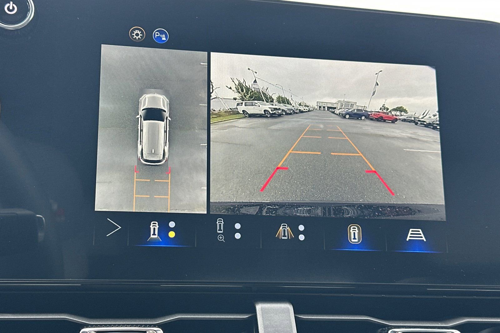 New 2026 Chevrolet Equinox LT w/ Convenience Package II image 23