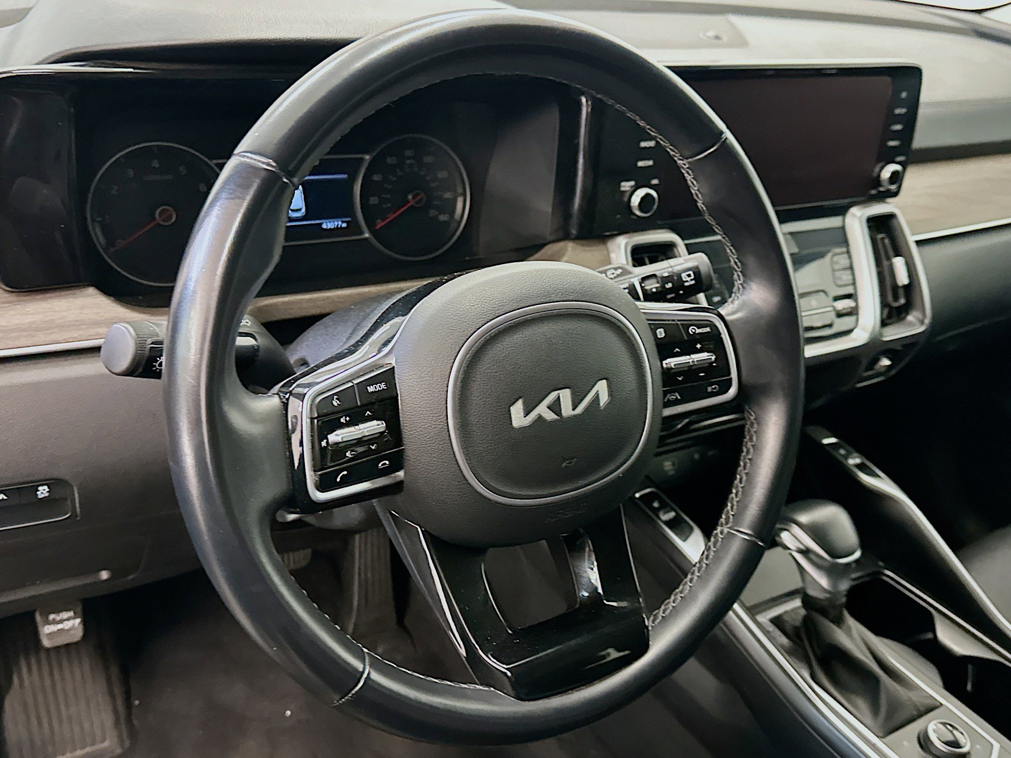 Used 2023 Kia Sorento S AWD/4WD image 18