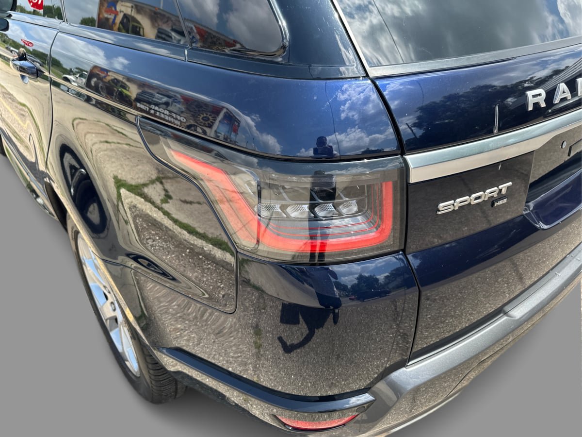Used 2020 Land Rover Range Rover Sport HSE AWD/4WD image 32