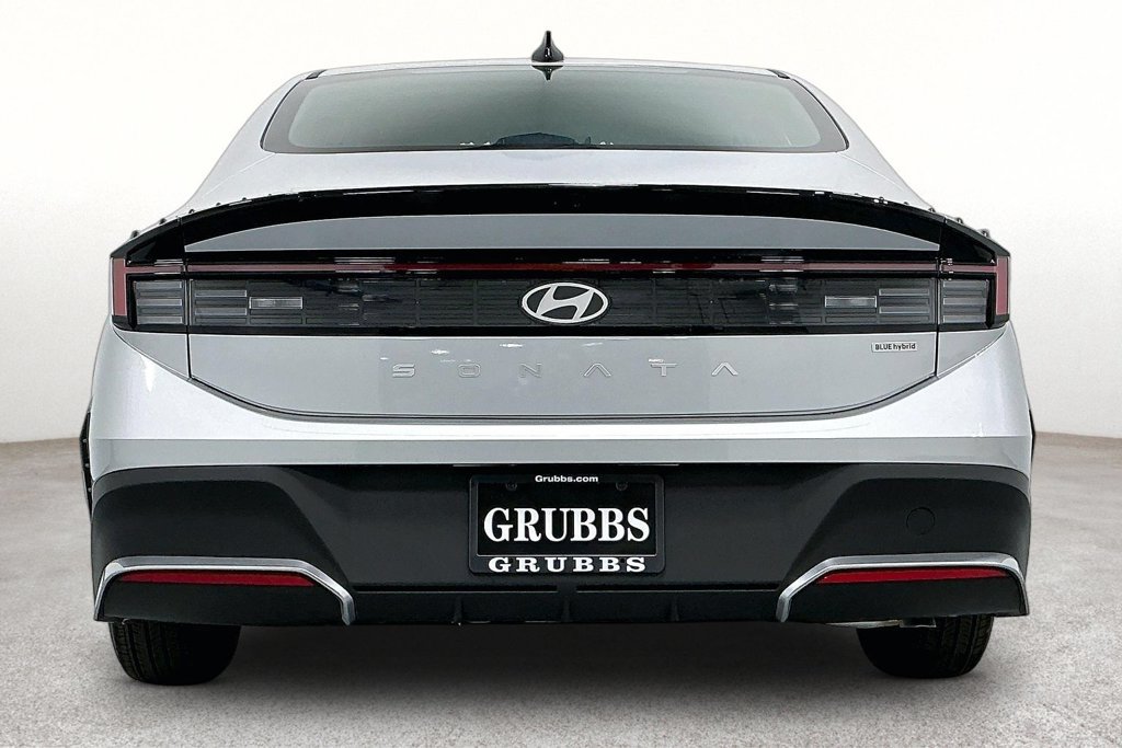 New 2026 Hyundai Sonata Blue FWD image 4