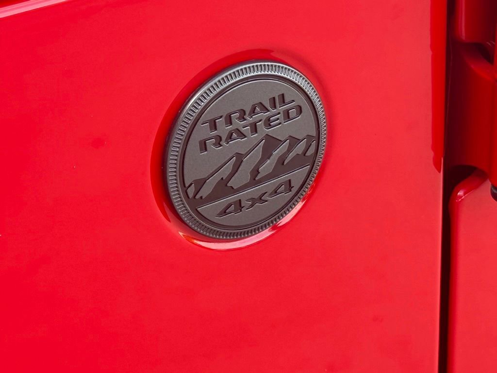 Certified 2025 Jeep Gladiator Sport image 31