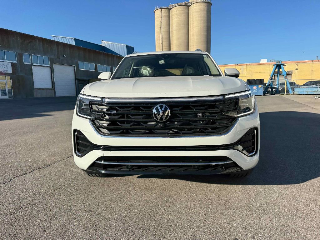 New 2026 Volkswagen Atlas SEL Premium R-Line image 2