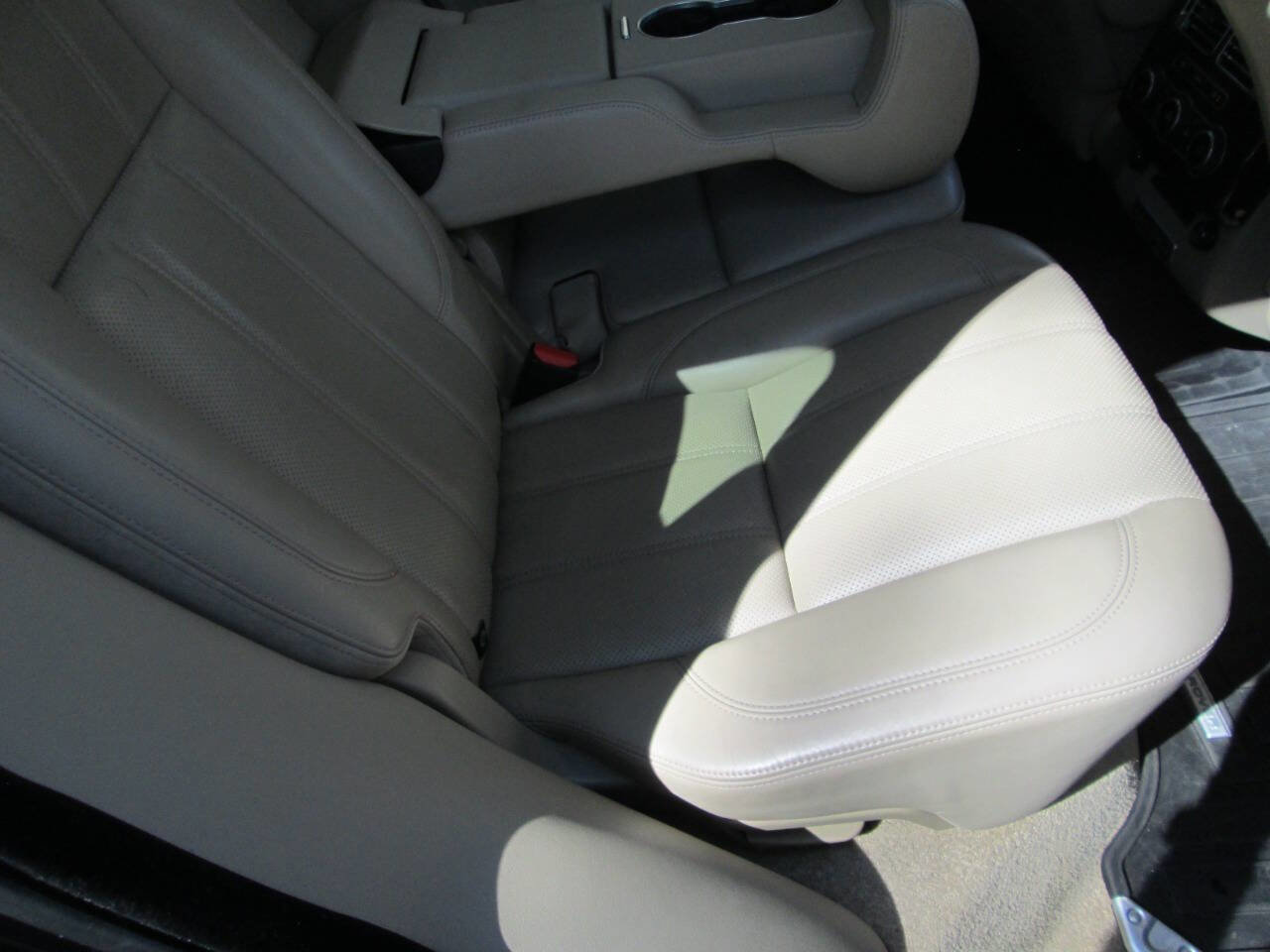 Used 2016 Land Rover Range Rover Supercharged image 14