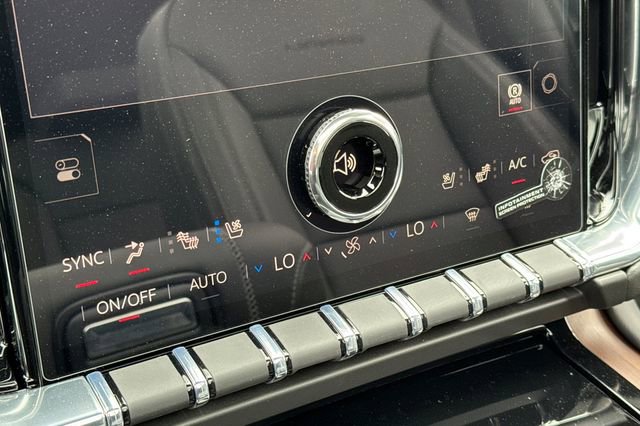 New 2026 GMC Yukon Denali w/ Sun & Power Step Package image 26