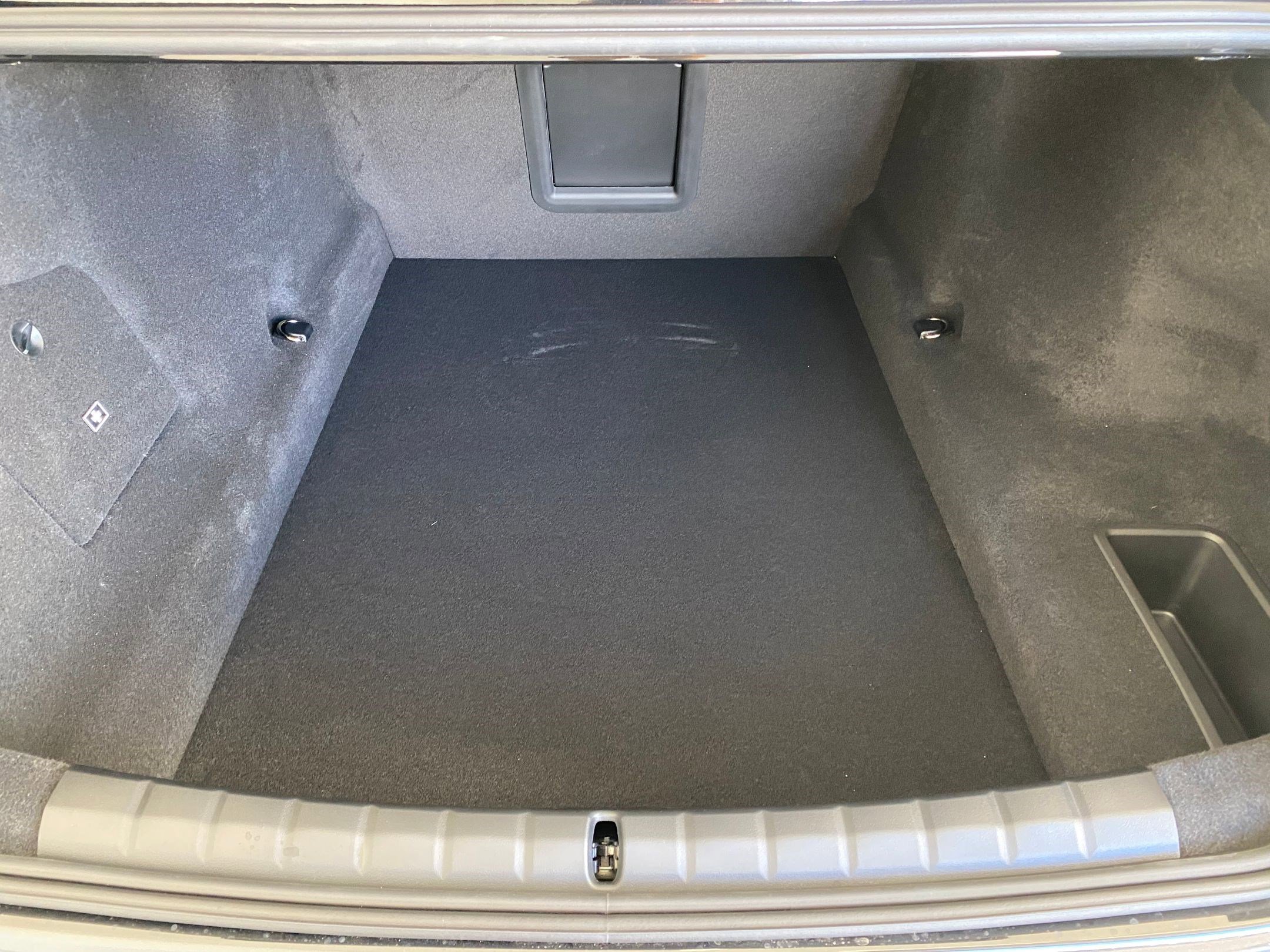 New 2026 BMW 750e xDrive w/ Premium Package image 33