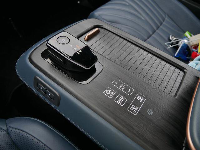 Certified 2024 Nissan Ariya AWD image 30