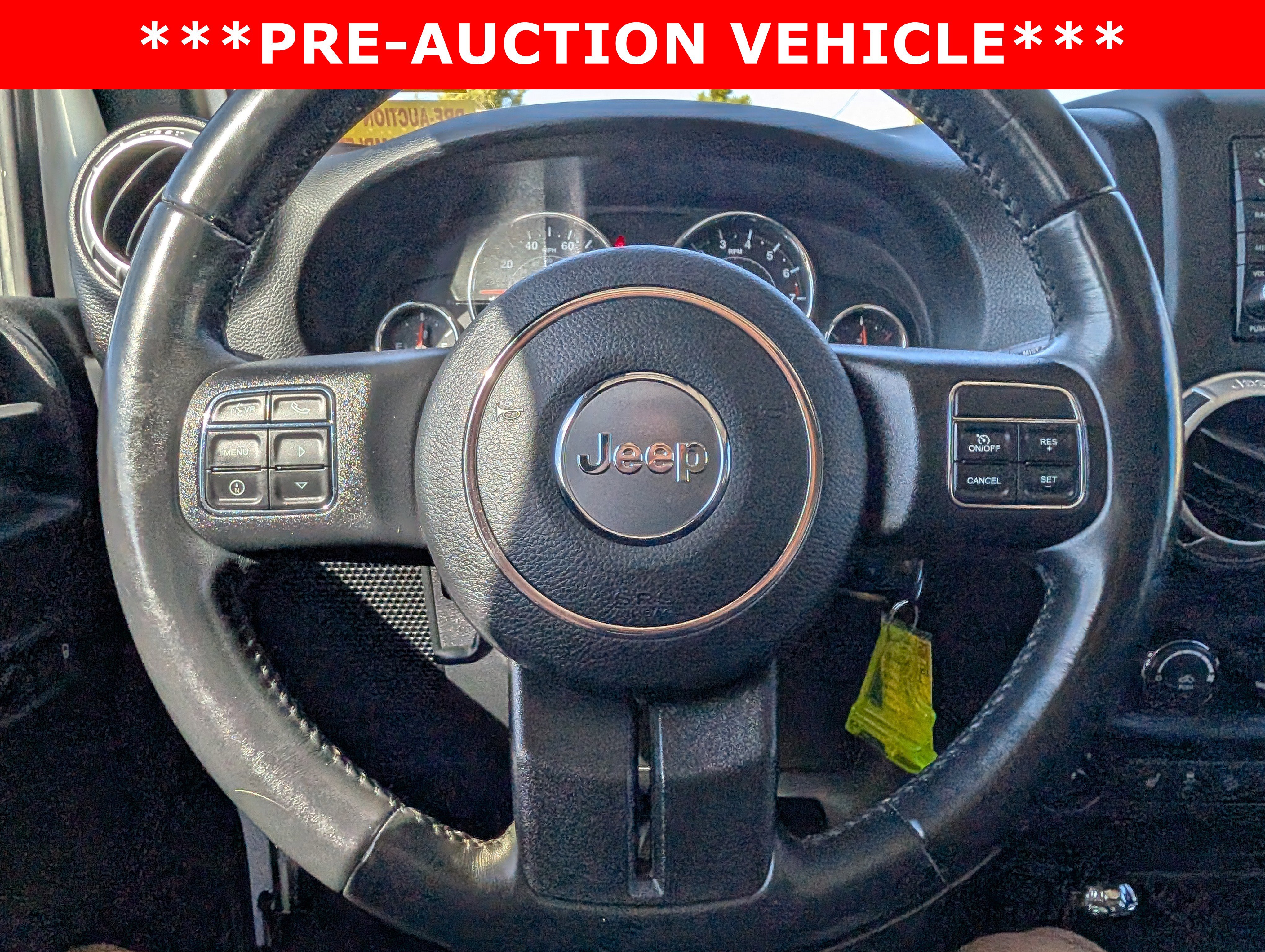 Used 2017 Jeep Wrangler Unlimited Rubicon w/ Connectivity Group image 26