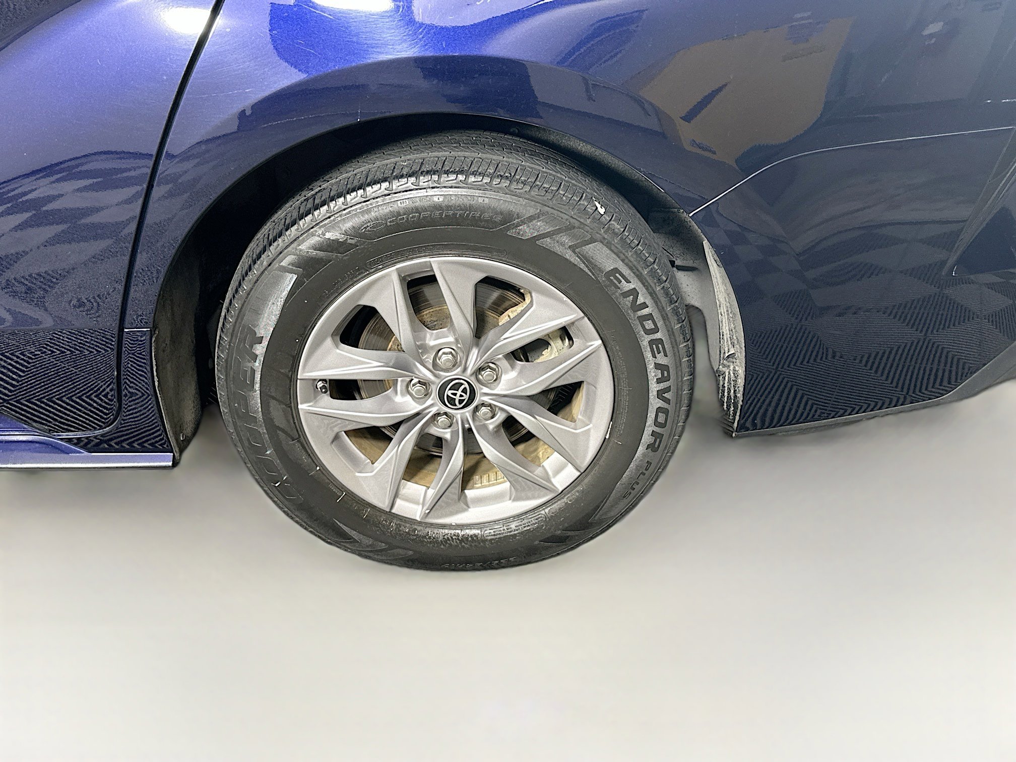 Used 2022 Toyota Sienna LE FWD image 11