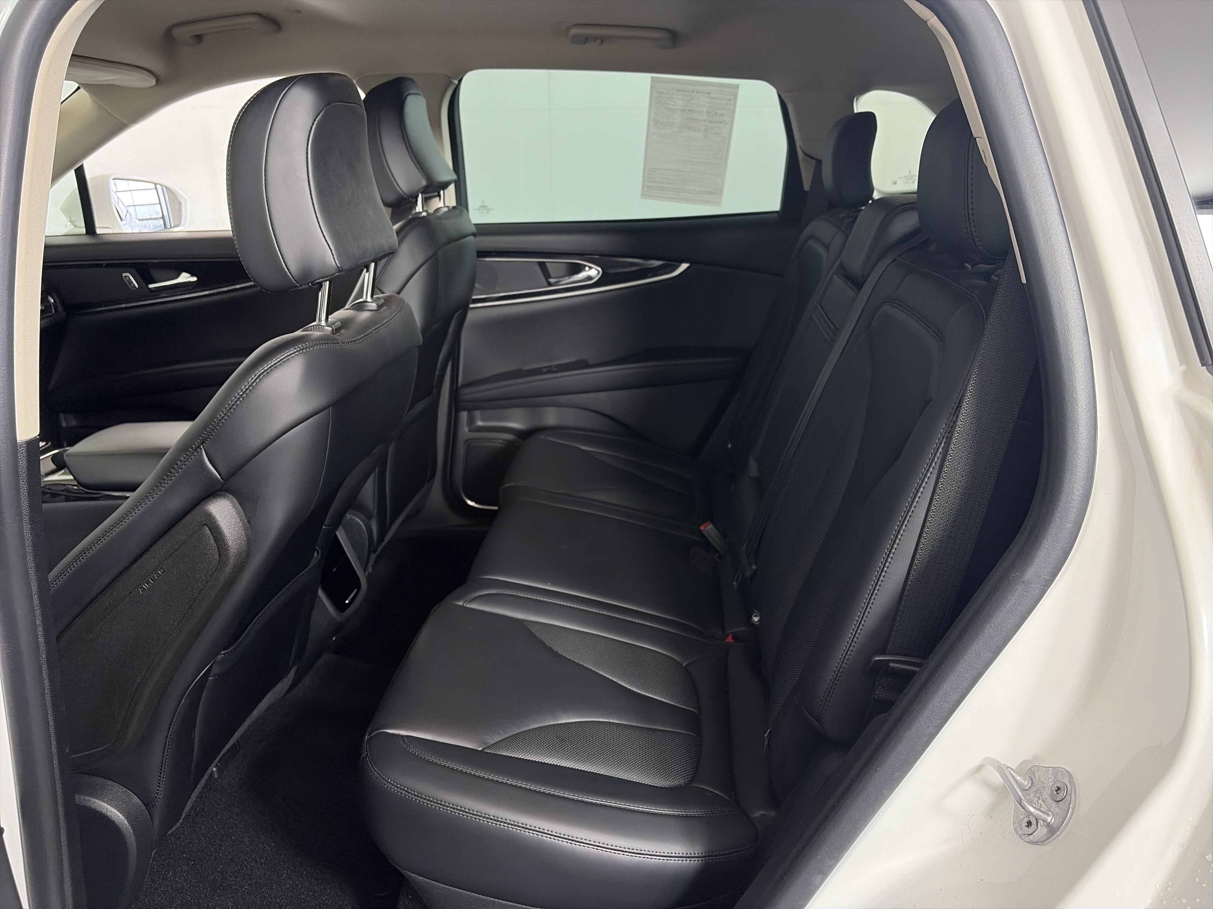 Used 2021 Lincoln Nautilus AWD w/ Equipment Group 101A image 7