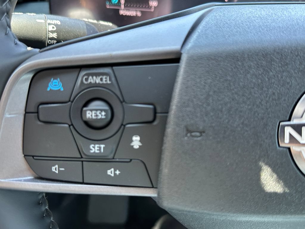 New 2026 Nissan Leaf w/ Illuminated Package FWD image 43