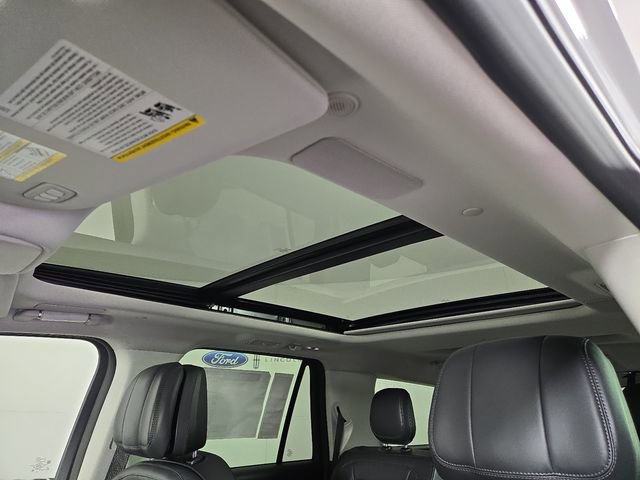 New 2025 Lincoln Navigator Reserve image 13