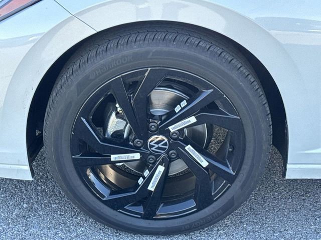 New 2026 Volkswagen Jetta SE image 22