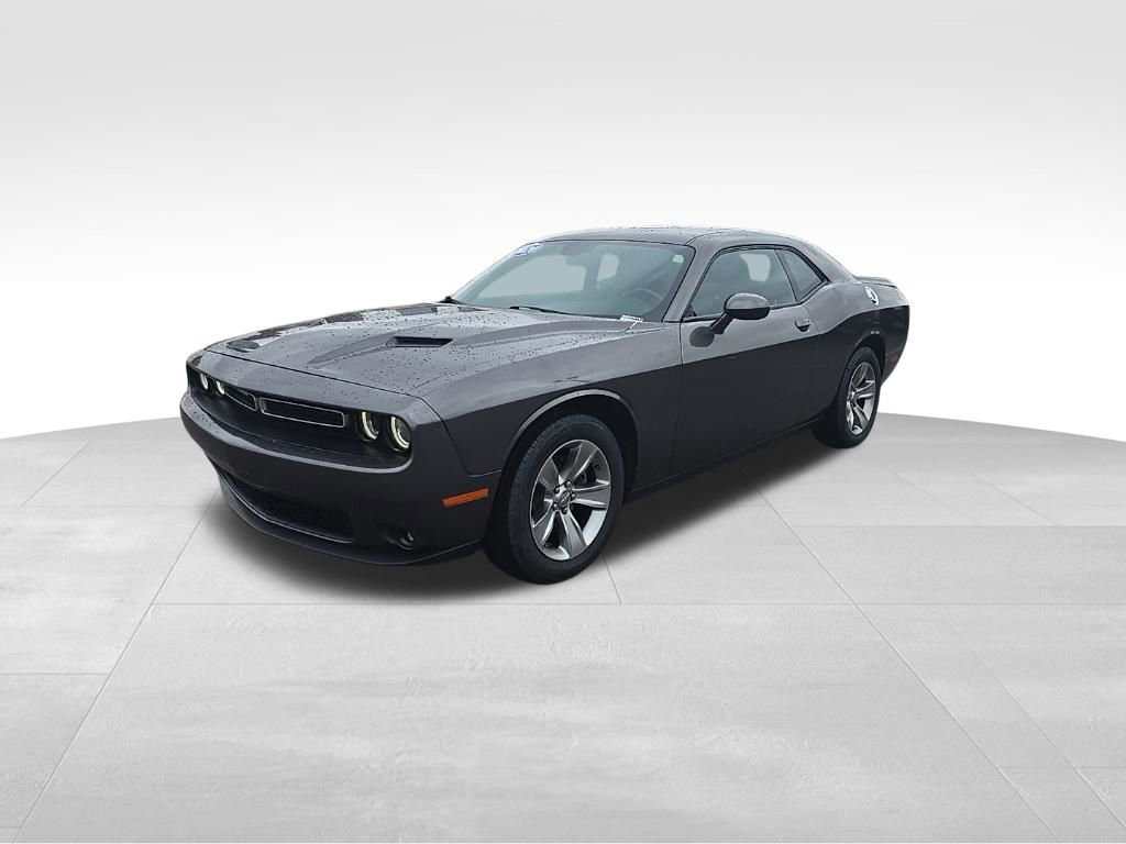 Used 2020 Dodge Challenger SXT w/ Driver Convenience Group image 7