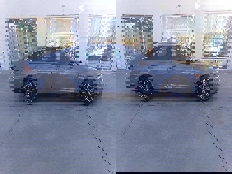 Used 2025 Honda Accord Sport image 4