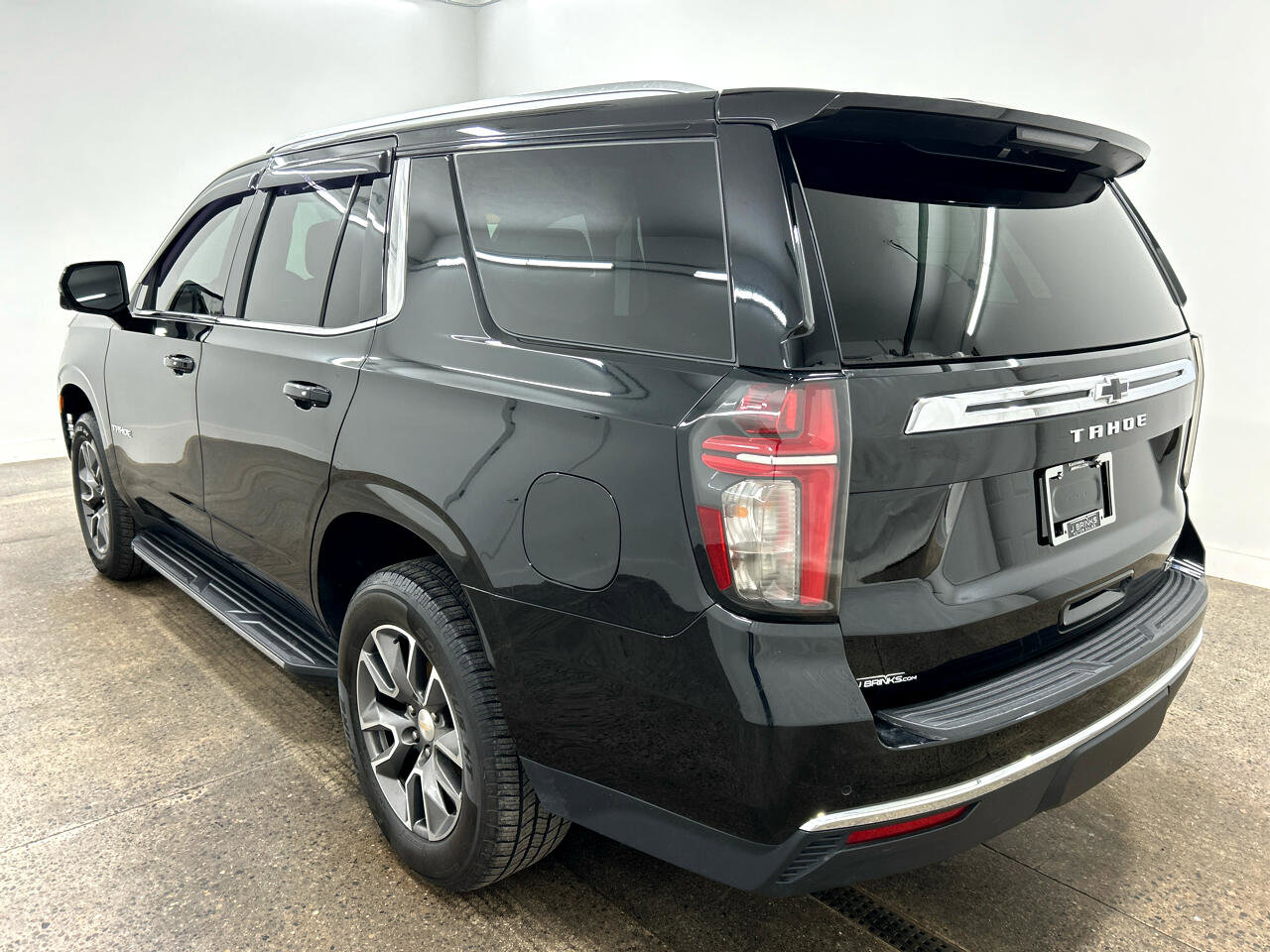Used 2022 Chevrolet Tahoe LT w/ Luxury Package image 4