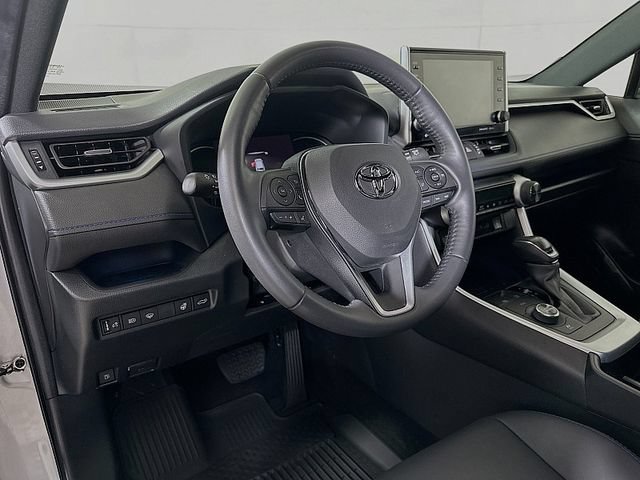 Used 2022 Toyota RAV4 XSE w/ XSE Grade Weather Package AWD/4WD image 9
