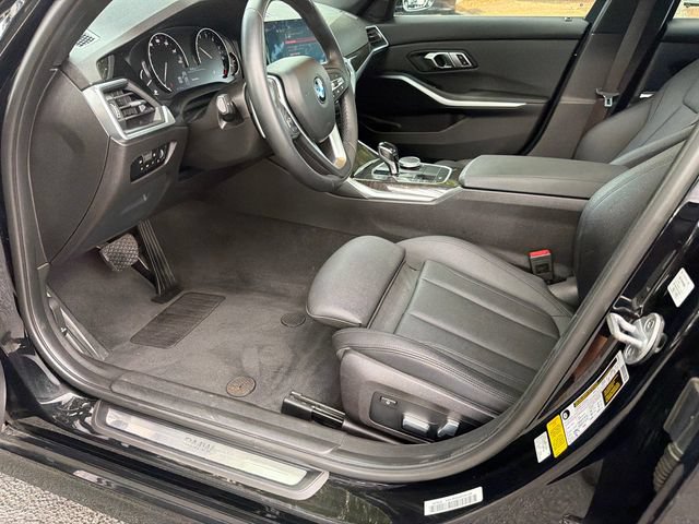 Used 2020 BMW 330i Sedan w/ Driving Assistance Package RWD image 9