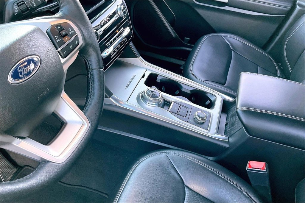 Used 2023 Ford Explorer Limited w/ Equipment Group 301A image 15