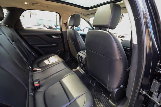 Used 2020 Jaguar F-PACE Premium image 50