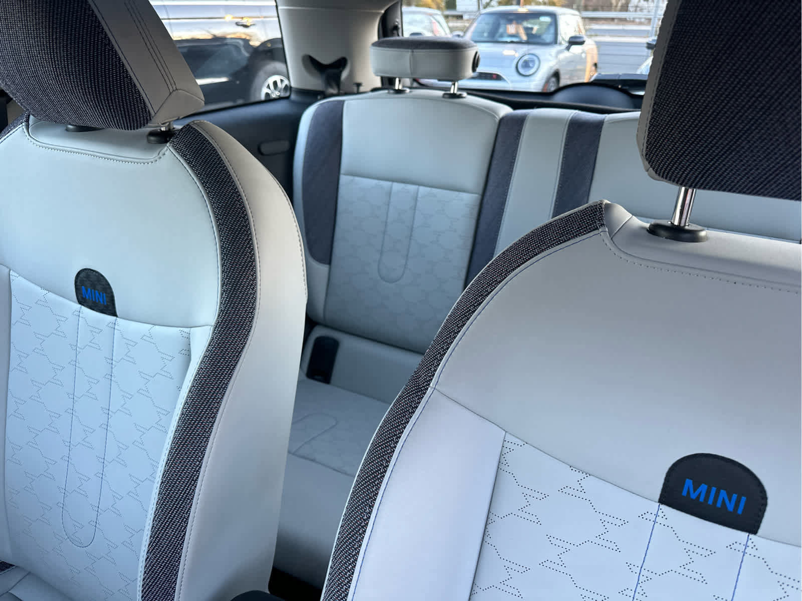 Certified 2025 MINI Cooper 2-Door Hardtop image 9