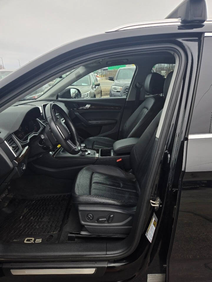 Used 2019 Audi Q5 2.0T Premium Plus w/ Premium Plus Package AWD/4WD image 10