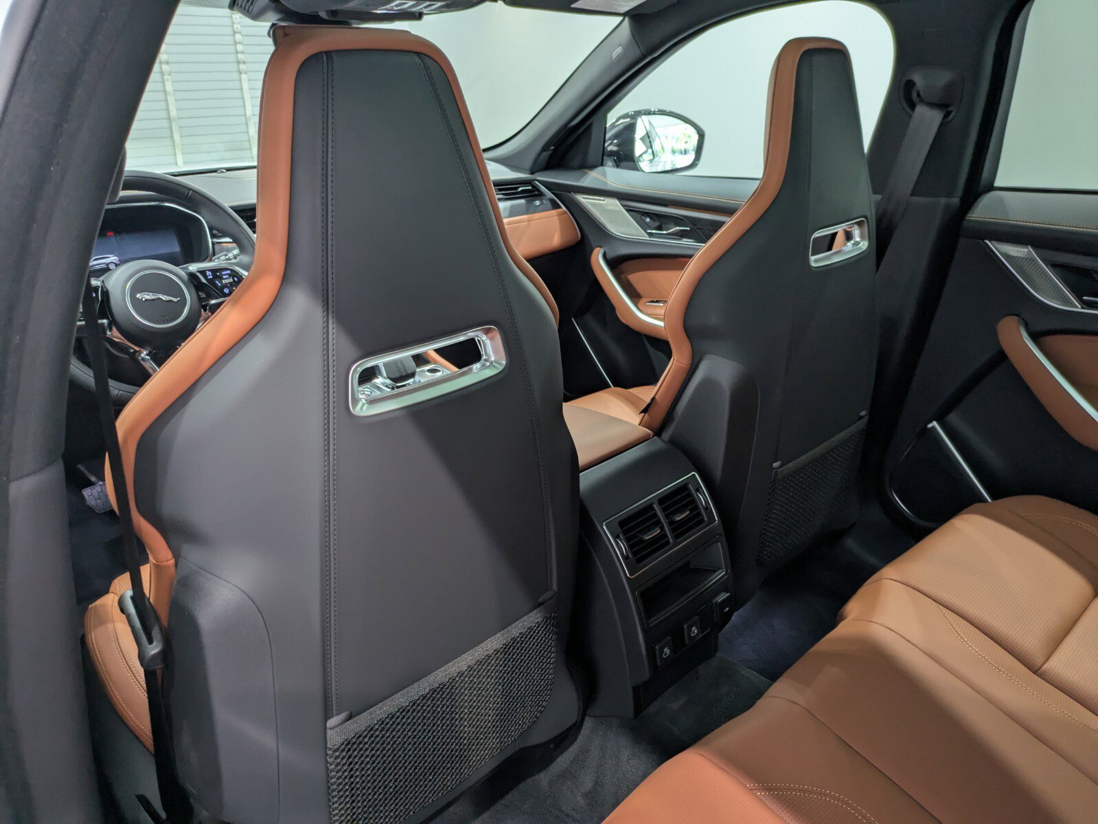 New 2026 Jaguar F-PACE R-Dynamic S image 11