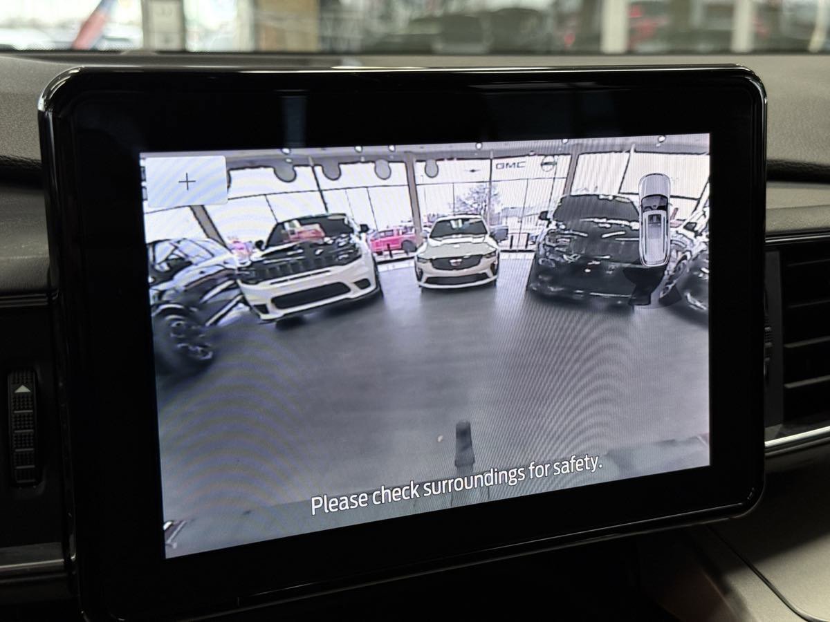 Used 2022 Ford Explorer XLT w/ Equipment Group 202A image 62