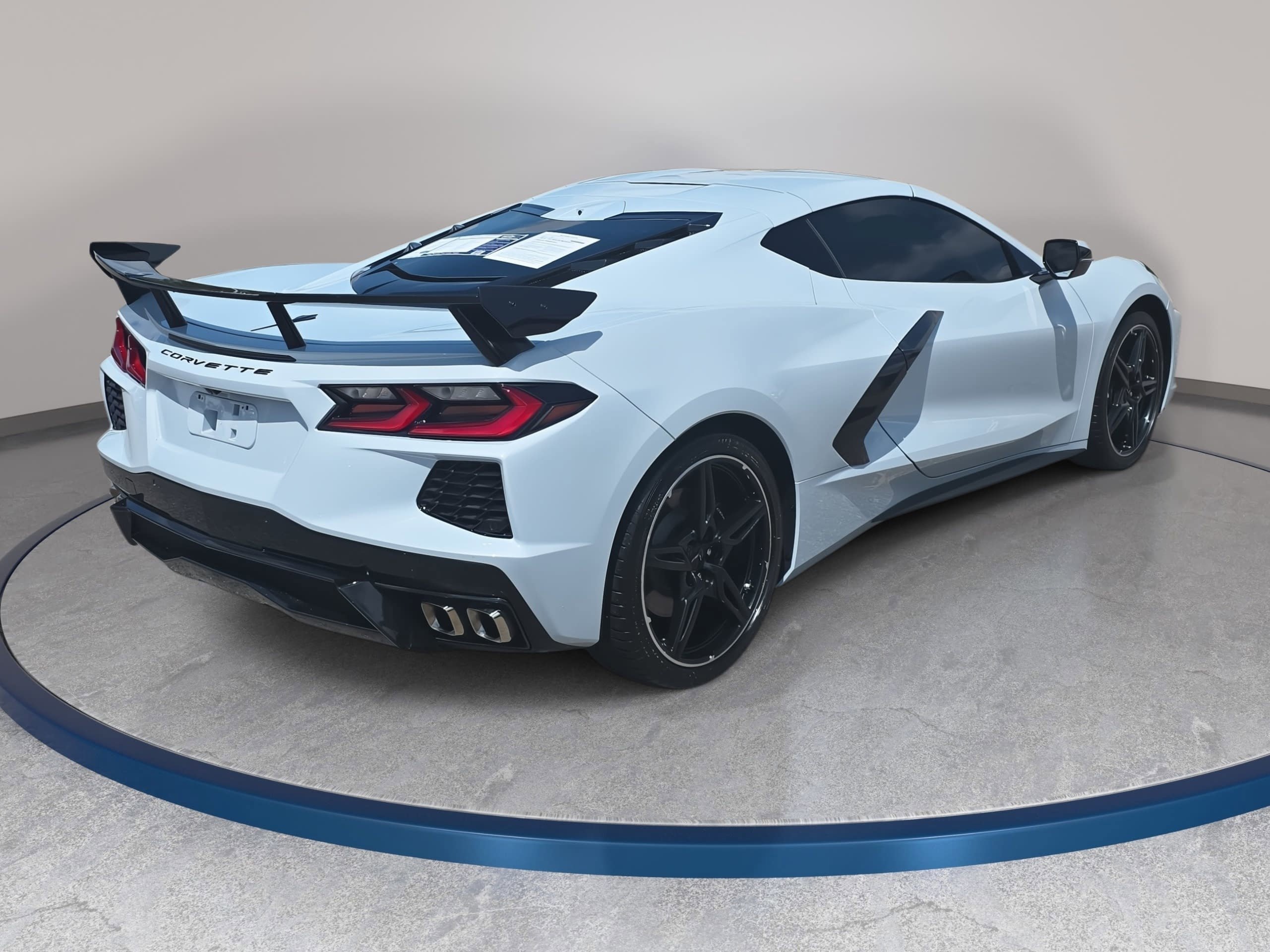 Used 2022 Chevrolet Corvette Stingray Preferred Cpe w/ Engine Appearance Package RWD image 5