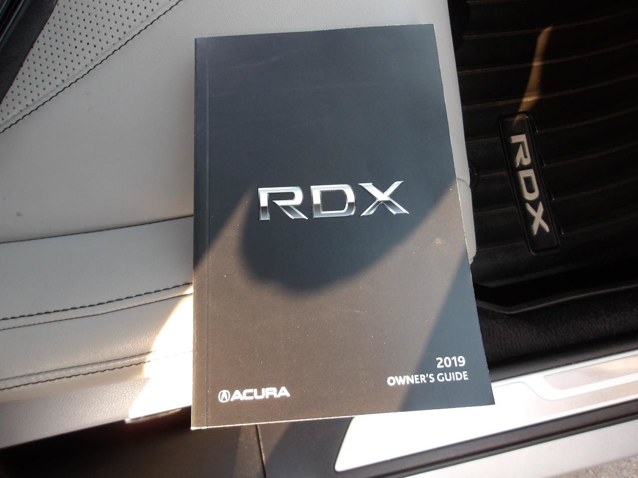Used 2019 Acura RDX w/ Technology Package AWD/4WD image 27