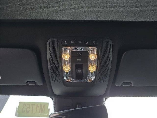 Used 2026 Mercedes-Benz GLB 250 4MATIC image 29