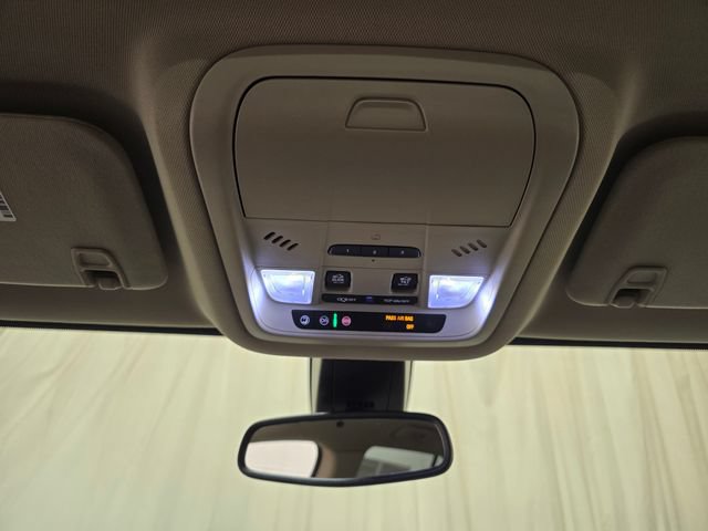 Used 2019 GMC Acadia Denali w/ Technology Package AWD/4WD image 25