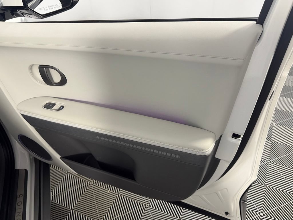 Used 2025 Hyundai Ioniq 5 Limited RWD image 33