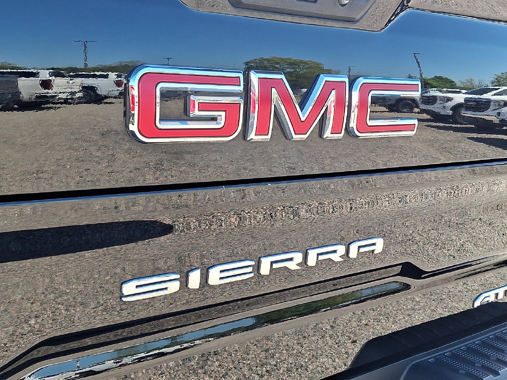Certified 2023 GMC Sierra 1500 AT4 w/ AT4 Premium Package AWD/4WD image 31