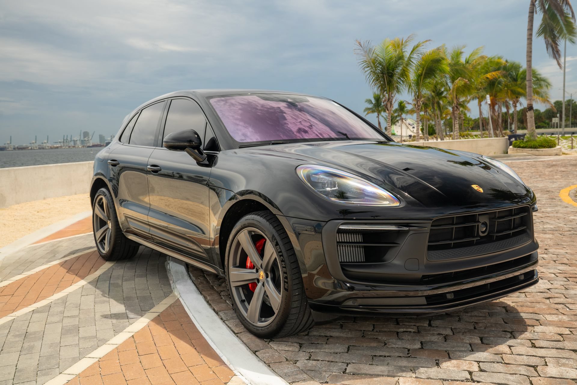Used 2022 Porsche Macan GTS AWD/4WD image 4
