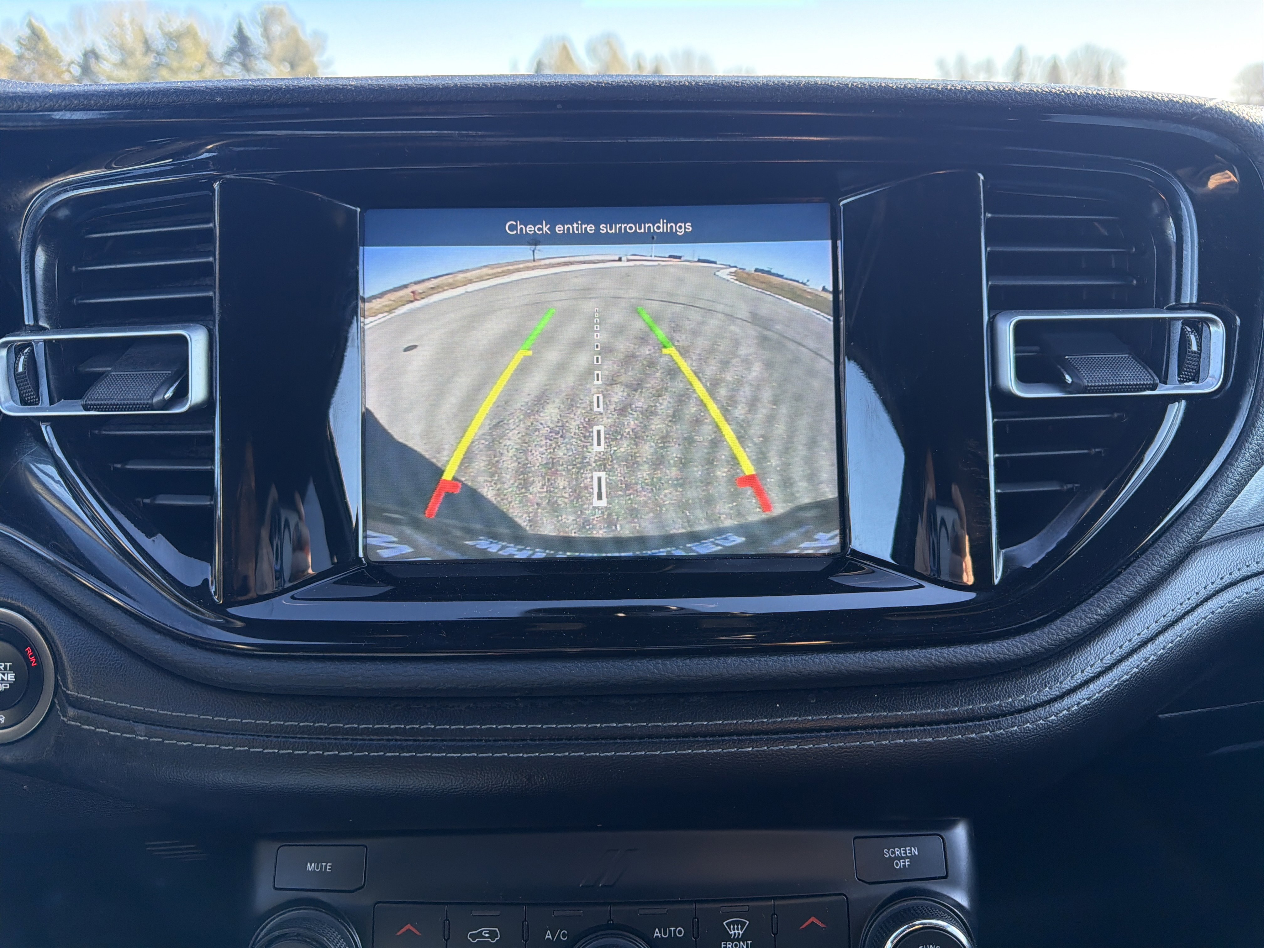 Used 2022 Dodge Durango SXT w/ Blacktop Package image 6