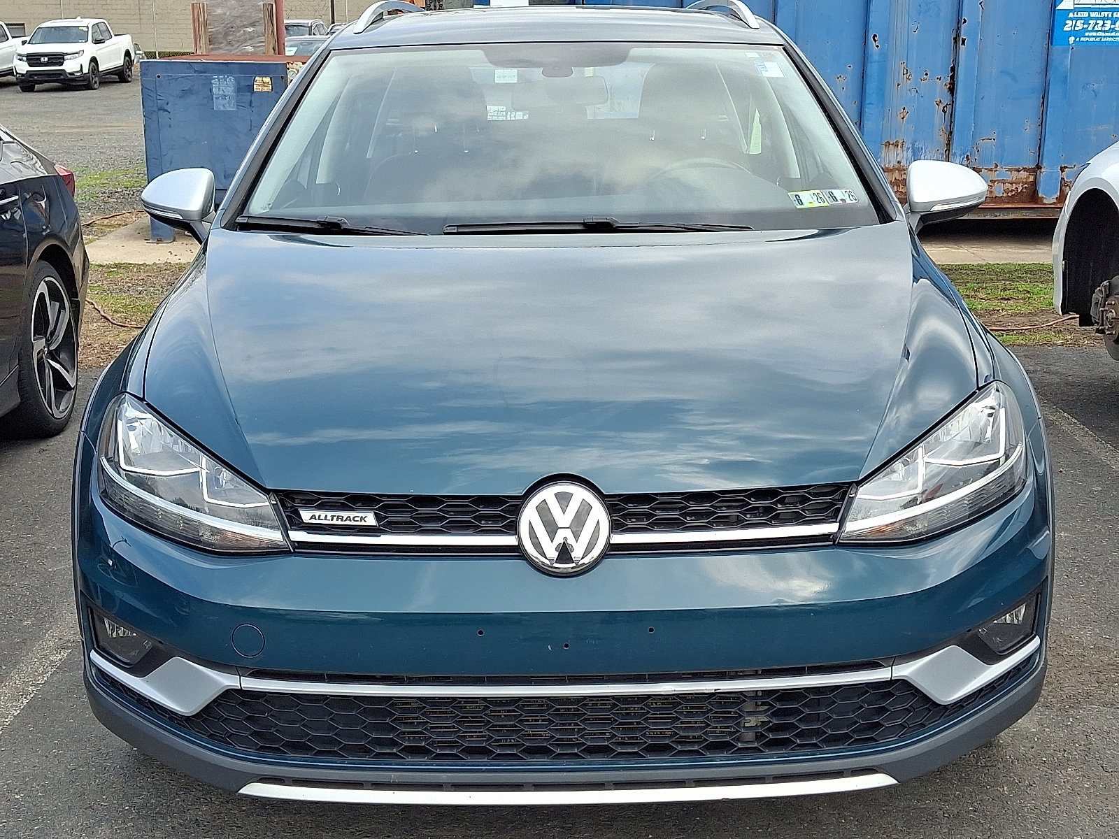 Used 2019 Volkswagen Golf Alltrack S image 2
