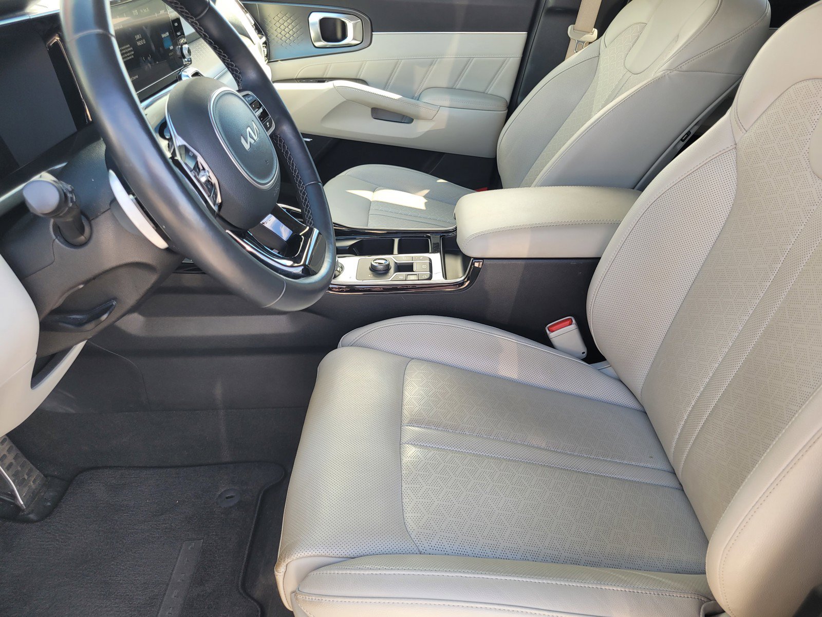 Used 2023 Kia Sorento SX Prestige w/ Panoramic Sunroof Package AWD/4WD image 21
