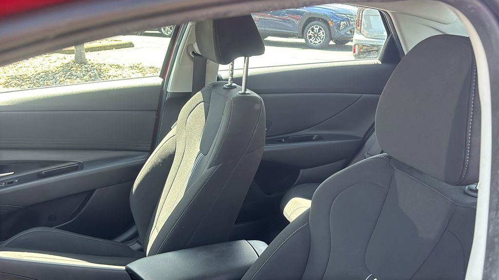 Used 2023 Hyundai Elantra SEL FWD image 26