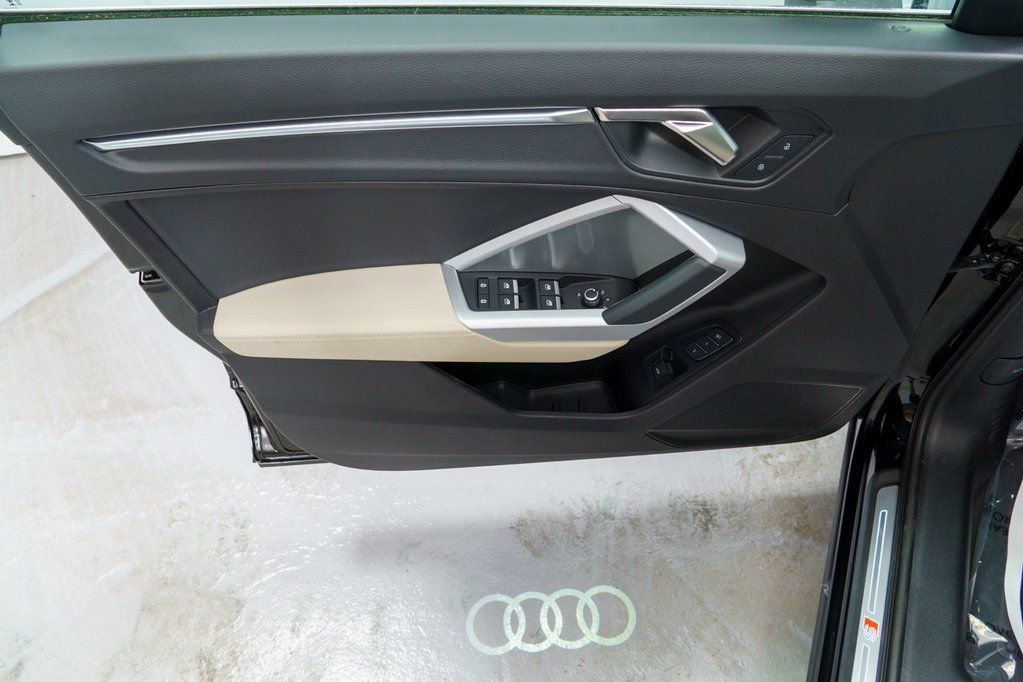 Used 2024 Audi Q3 2.0T Premium Plus w/ Premium Plus Package image 19